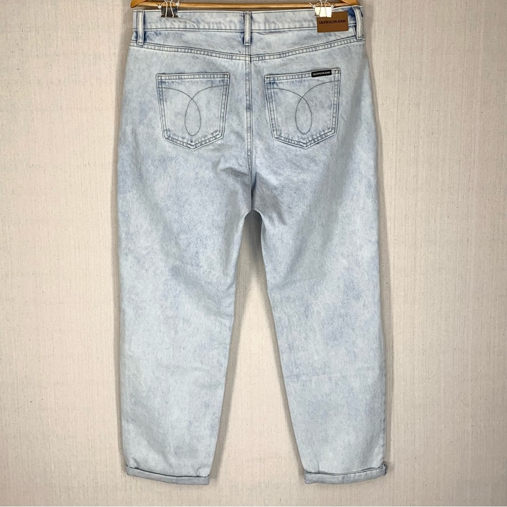 Calvin Klein~NWT~Women’s Mid Rise Slim‎ Boyfriend Light Wash Jeans~Sz 31 - Picture 7 of 15